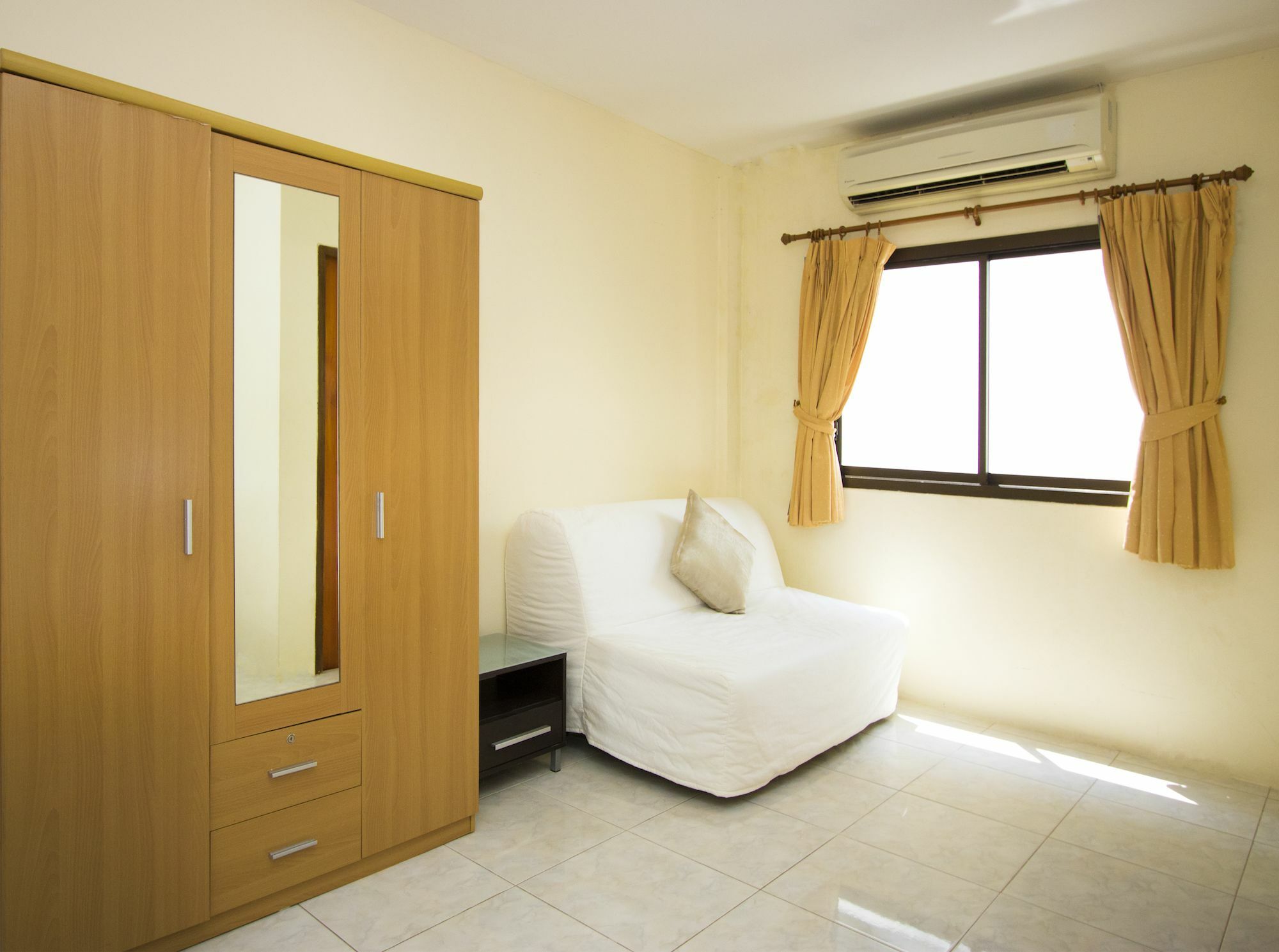 Ashford Villas Cosy Beach Pattaya Extérieur photo